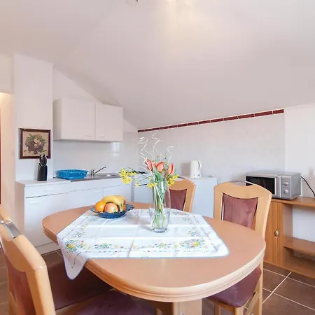 2 Bedroom Beautiful In *