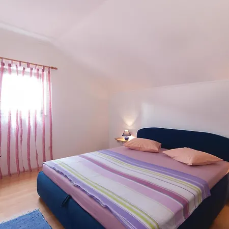 2 Bedroom Beautiful In *